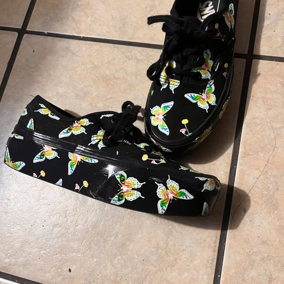 Butterfly platform vans - Picture 2 of 6